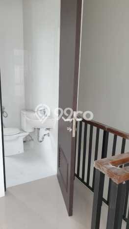 Disewakan! Rumah 2 Kamar Tidur &
2 Kamar Mandi di Semanan, Jakarta Barat Disewakan! Rumah 2 Kamar Tidur &
2 Kamar Mandi di Semanan, Jakarta Barat