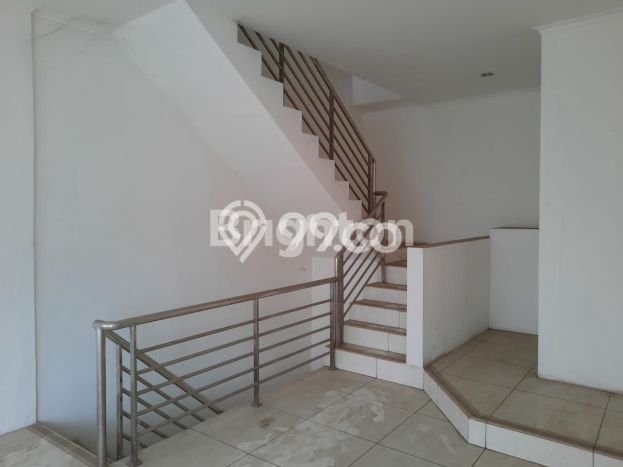 Ruko Bagus Dijual LB 300m2 Lokasi Strategis Jakarta Timur Area Cocok untuk Berbisnis Ruko Bagus Dijual LB 300m2 Lokasi Strategis Jakarta Timur Area Cocok untuk Berbisnis