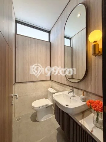 Ready to Use! Premium House LT 144m2 Desain Elegan di Grand Wisata Ready to Use! Premium House LT 144m2 Desain Elegan di Grand Wisata