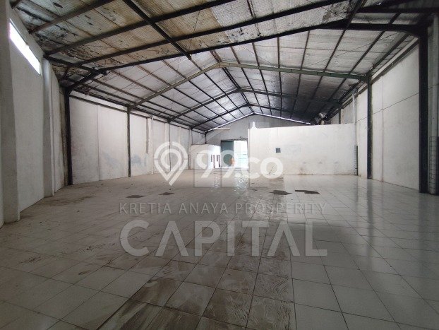 Gudang Dijual di Bandung LT 700m2 & LB 700m2 Lokasi Terbaik! Gudang Dijual di Bandung LT 700m2 & LB 700m2 Lokasi Terbaik!