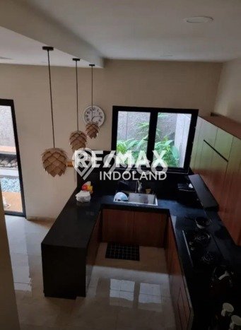 Dijual Cepat Rumah dengan Luas Tanah 225m² dan Luas Bangunan 250m² di Kawasan Meruya, Jakarta Barat Dijual Cepat Rumah dengan Luas Tanah 225m² dan Luas Bangunan 250m² di Kawasan Meruya, Jakarta Barat