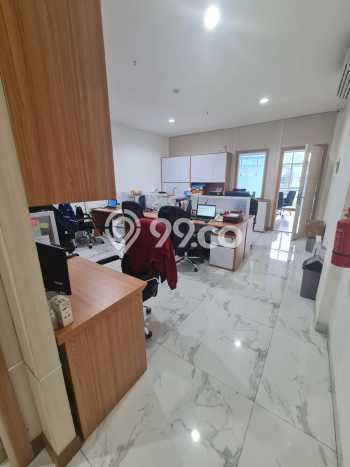Unit Ruko Dijual di Jakarta Selatan LT 192m2 & LB 372m2 Unit Ruko Dijual di Jakarta Selatan LT 192m2 & LB 372m2