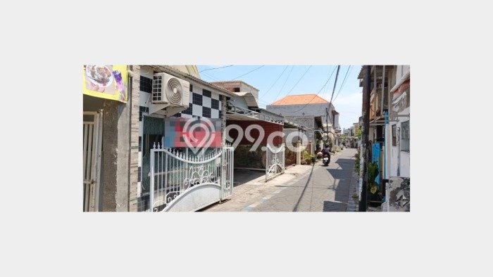 Dijual Cepat Rumah Favorit Siap Huni LB 247m2 di Wiyung, Surabaya Dijual Cepat Rumah Favorit Siap Huni LB 247m2 di Wiyung, Surabaya