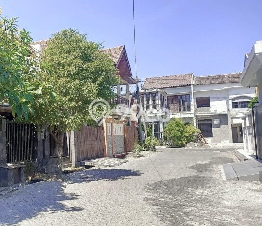 Jual Rumah Favorit Siap Huni LB 322m2 di Wiyung, Surabaya Jual Rumah Favorit Siap Huni LB 322m2 di Wiyung, Surabaya
