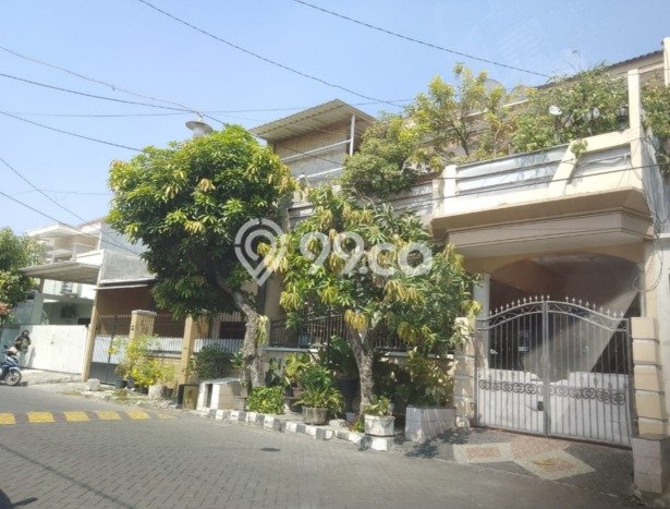 Rumah Strategis Modern Lb 135m2 di Wiyung, Surabaya Rumah Strategis Modern Lb 135m2 di Wiyung, Surabaya