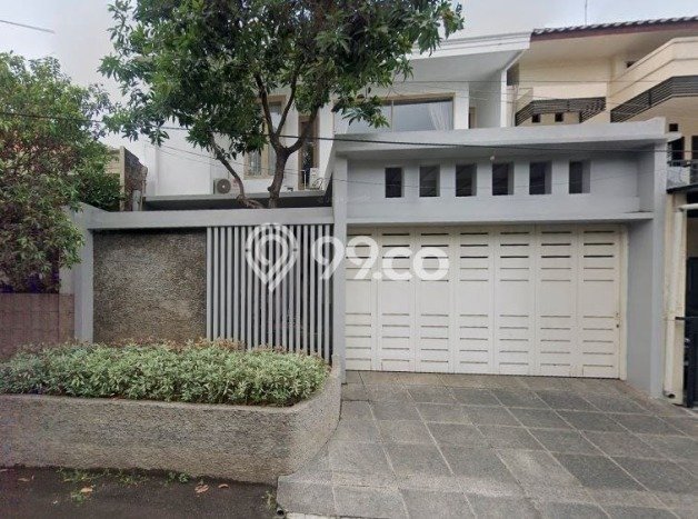 Dijual Cepat Rumah Bagus Siap Huni LB 200m2 di Gayungan, Surabaya Dijual Cepat Rumah Bagus Siap Huni LB 200m2 di Gayungan, Surabaya