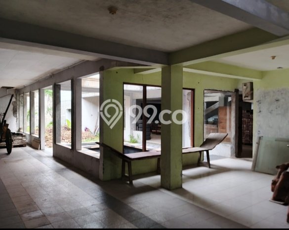 Rumah Eksklusif Siap Huni LT 2529m2 di Jebres, Surakarta Rumah Eksklusif Siap Huni LT 2529m2 di Jebres, Surakarta