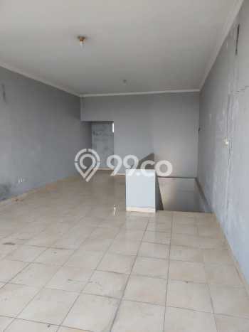 LOKASI STRATEGIS! Ruko Kawasan Banyumanik, Luas 92m², Area Bisnis, Jalan Utama LOKASI STRATEGIS! Ruko Kawasan Banyumanik, Luas 92m², Area Bisnis, Jalan Utama