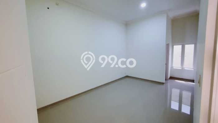 Jual Rumah Favorit Siap Huni LB 205m2 di Semarang Barat, Semarang Jual Rumah Favorit Siap Huni LB 205m2 di Semarang Barat, Semarang
