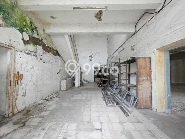 Dijual Rumah Premium dengan Fasilitas Sekitar Komplit di Semarang Utara, Semarang Dijual Rumah Premium dengan Fasilitas Sekitar Komplit di Semarang Utara, Semarang
