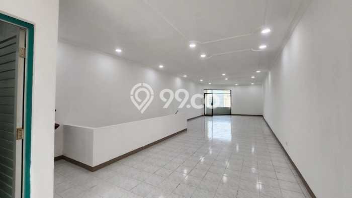 Unit Ruko Dijual di Semarang Tengah Semarang Luas Tanah 111m2, Luas Bangunan 310m2 Unit Ruko Dijual di Semarang Tengah Semarang Luas Tanah 111m2, Luas Bangunan 310m2