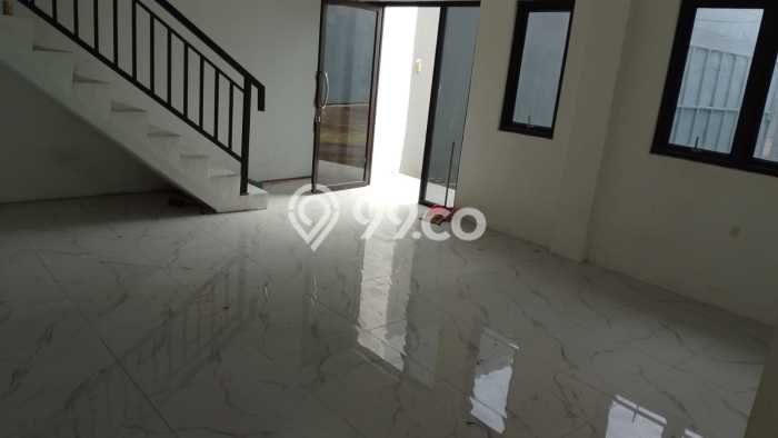 Gudang Disewa di Cipondoh, Tangerang, LT 1200m2 / LB 900m2 Gudang Disewa di Cipondoh, Tangerang, LT 1200m2 / LB 900m2
