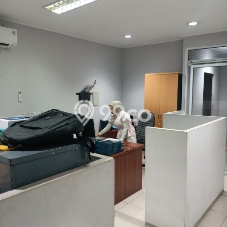 Unit Ruko Dijual di Kebon Jeruk Jakarta Barat Luas Tanah 67m2, Luas Bangunan 201m2 Unit Ruko Dijual di Kebon Jeruk Jakarta Barat Luas Tanah 67m2, Luas Bangunan 201m2