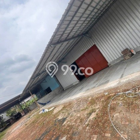 Unit Gudang Disewakan di Cikarang di Area Ramai & Strategis Unit Gudang Disewakan di Cikarang di Area Ramai & Strategis