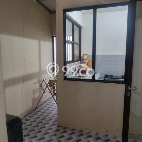 Lokasi strategis! Rumah siap huni dikontrakkan di Cikupa LB 101m2 Lokasi strategis! Rumah siap huni dikontrakkan di Cikupa LB 101m2