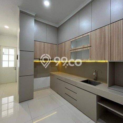 Dijual Rumah Mewah Elegan Dengan View Eksklusif di Gading Serpong, Tangerang Dijual Rumah Mewah Elegan Dengan View Eksklusif di Gading Serpong, Tangerang