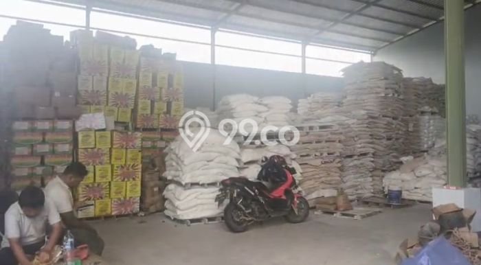 Gudang Dijual di Tangerang LT 2400m2 & LB 1800m2 Lokasi Terbaik! Gudang Dijual di Tangerang LT 2400m2 & LB 1800m2 Lokasi Terbaik!