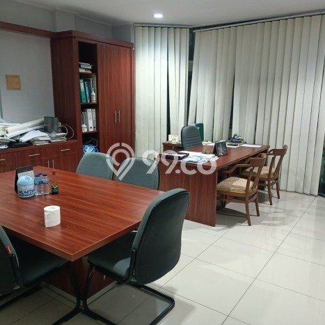 Unit Ruko Dijual di Kebon Jeruk Jakarta Barat Luas Tanah 67m2, Luas Bangunan 201m2 Unit Ruko Dijual di Kebon Jeruk Jakarta Barat Luas Tanah 67m2, Luas Bangunan 201m2