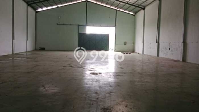 Unit Gudang Disewa Lokasi Cipondoh, Tangerang Spesifikasi Luas Bangunan 1000m2 Unit Gudang Disewa Lokasi Cipondoh, Tangerang Spesifikasi Luas Bangunan 1000m2