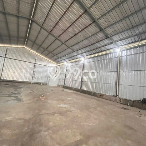 Unit Gudang Disewakan di Cikarang di Area Ramai & Strategis Unit Gudang Disewakan di Cikarang di Area Ramai & Strategis