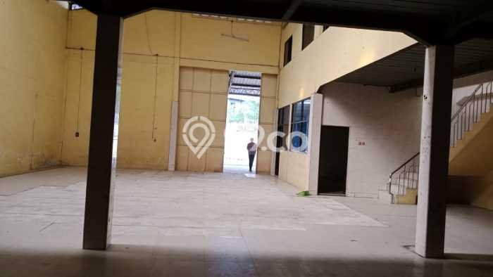 Gudang untuk Disewa di Pusat Tangerang Luas Bangunan 400m2 Gudang untuk Disewa di Pusat Tangerang Luas Bangunan 400m2