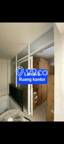 Gudang Strategis di Kalideres, Luas 136m2m², Mainroad, Area Bisnis Aktif Gudang Strategis di Kalideres, Luas 136m2m², Mainroad, Area Bisnis Aktif