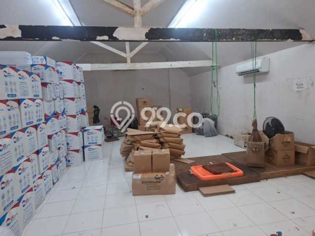 Disewakan Gudang komersial di Jatinegara luas bangunan 650m2 Disewakan Gudang komersial di Jatinegara luas bangunan 650m2