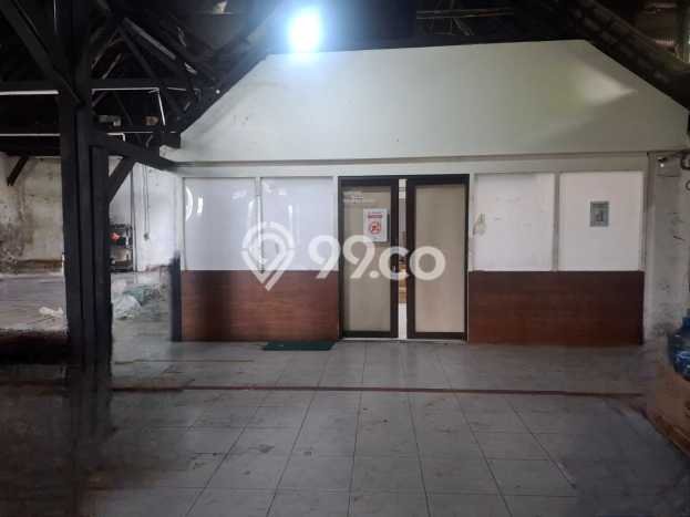 Disewakan Gudang komersial di Jatinegara luas bangunan 650m2 Disewakan Gudang komersial di Jatinegara luas bangunan 650m2