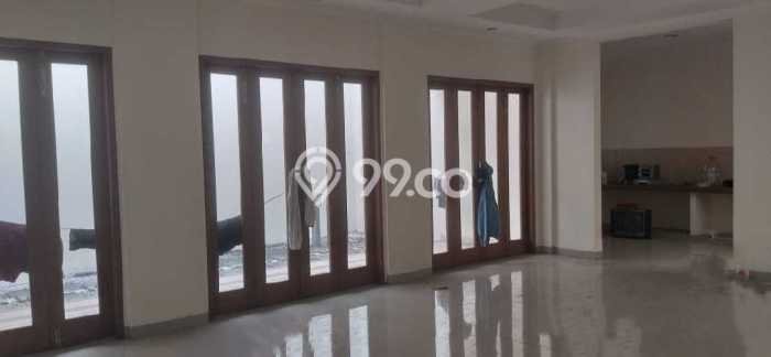 Jual Rumah Luas Megah Dengan View Eksklusif di Kayu Putih, Jakarta Timur Jual Rumah Luas Megah Dengan View Eksklusif di Kayu Putih, Jakarta Timur