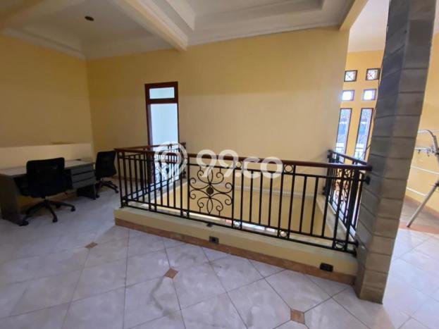 Rumah Strategis Minimalis Lb 212m2 di Duren Sawit, Jakarta Timur Rumah Strategis Minimalis Lb 212m2 di Duren Sawit, Jakarta Timur
