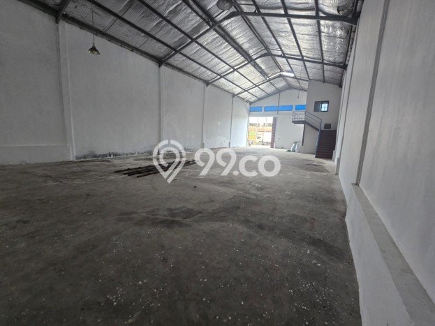Dijual! Gudang di Kariangau Balikpapan LT 442m2 / LB 360m2 Kawasan Strategis Dijual! Gudang di Kariangau Balikpapan LT 442m2 / LB 360m2 Kawasan Strategis