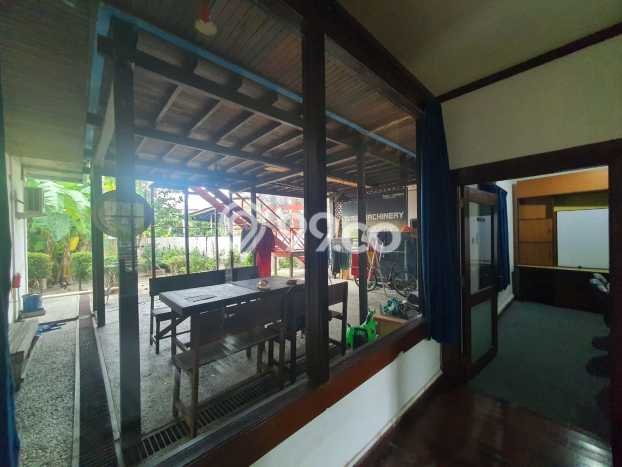 Siap Huni Rumah Mewah 9 Kamar di Balikpapan Tengah Dekat ke Mana Saja Siap Huni Rumah Mewah 9 Kamar di Balikpapan Tengah Dekat ke Mana Saja