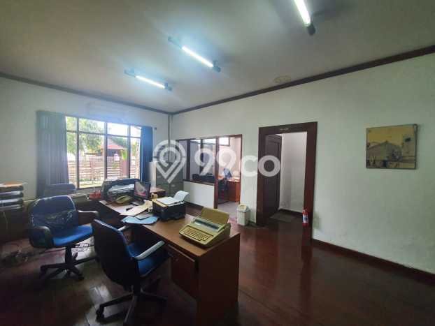 Siap Huni Rumah Mewah 9 Kamar di Balikpapan Tengah Dekat ke Mana Saja Siap Huni Rumah Mewah 9 Kamar di Balikpapan Tengah Dekat ke Mana Saja