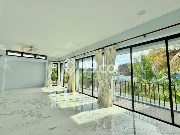 Jual Rumah Luas Megah Dengan View Cantik di Sentul, Bogor Jual Rumah Luas Megah Dengan View Cantik di Sentul, Bogor