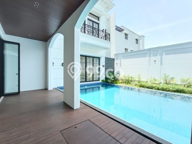 BEST OFFER! Rumah Siap Huni di Sentul City, LT 420m2m² Bangunan 550m2m² BEST OFFER! Rumah Siap Huni di Sentul City, LT 420m2m² Bangunan 550m2m²