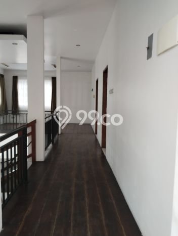 Rumah Bagus Siap Huni Di BSD Luas 220m2 Lokasi Strategis Rumah Bagus Siap Huni Di BSD Luas 220m2 Lokasi Strategis