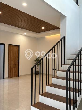 Rumah Eksklusif Dijual LT 140m2 di BSD, Tangerang Selatan Rumah Eksklusif Dijual LT 140m2 di BSD, Tangerang Selatan
