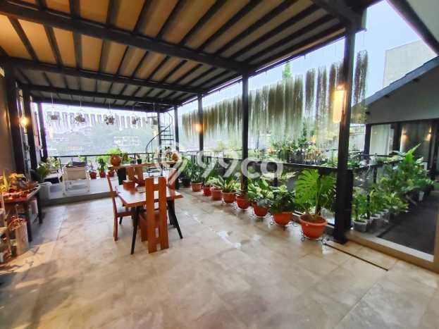 For Sale! Luxury House LT 525m2 Desain Elegan di Setiabudi For Sale! Luxury House LT 525m2 Desain Elegan di Setiabudi