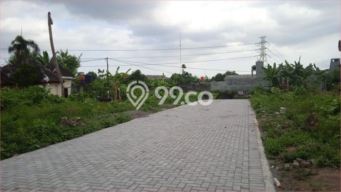 Lahan untuk Dijual di Ngaglik Sleman Luas 271m2 Lahan untuk Dijual di Ngaglik Sleman Luas 271m2