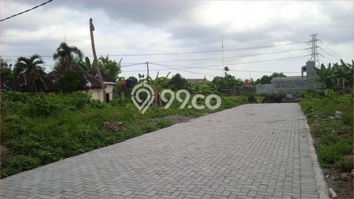 Lahan untuk Dijual di Ngaglik Sleman Luas 271m2 Lahan untuk Dijual di Ngaglik Sleman Luas 271m2