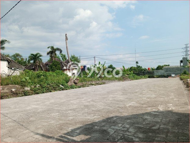 Lahan untuk Dijual di Ngaglik Sleman Luas 271m2 Lahan untuk Dijual di Ngaglik Sleman Luas 271m2