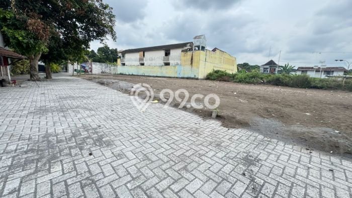 Tanah Kosong Dijual di Sleman dengan Area 183m2 Tanah Kosong Dijual di Sleman dengan Area 183m2