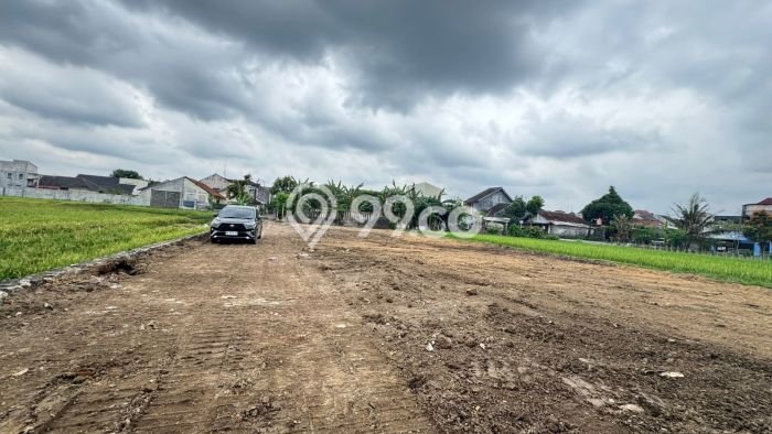 Jarang Ada! Tanah di Umbulharjo Punya Luas 104m2 SHM Jarang Ada! Tanah di Umbulharjo Punya Luas 104m2 SHM