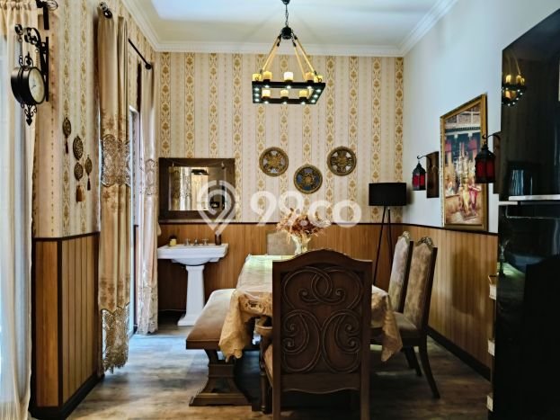 GOOD DEAL! Rumah Strategis area Gentan, Luas 187m² Bangunan 215m² GOOD DEAL! Rumah Strategis area Gentan, Luas 187m² Bangunan 215m²