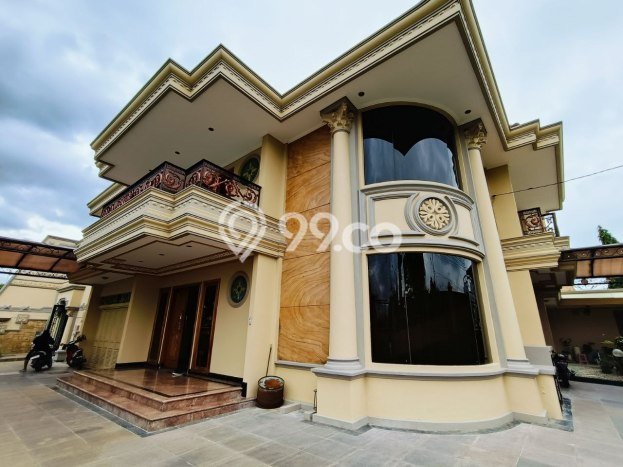Rumah Elit Modern Tanpa Renovasi di Solo Baru Surakarta Rumah Elit Modern Tanpa Renovasi di Solo Baru Surakarta