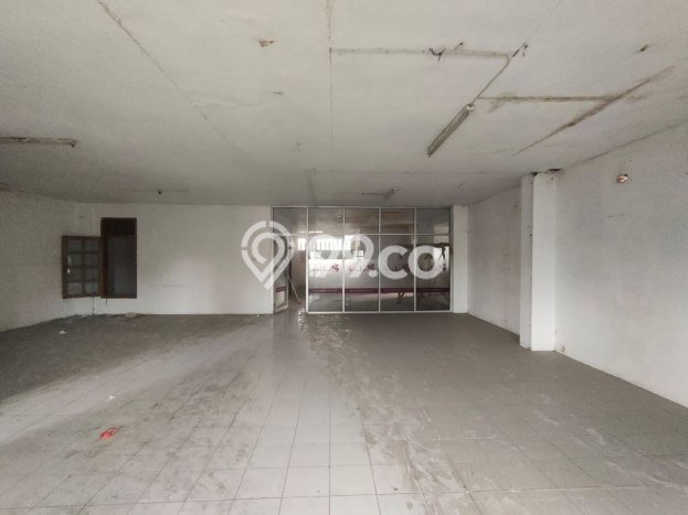 Unit Komersial Paling Strategis di Banjarsari Surakarta dengan LB 360m2 Unit Komersial Paling Strategis di Banjarsari Surakarta dengan LB 360m2