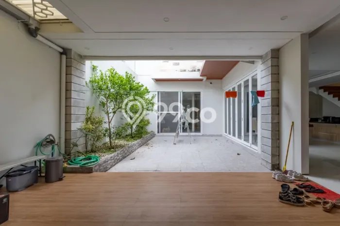 Rumah Lokasi Strategis di Denpasar Utara, Denpasar, LT 252m2m² Bangunan 375m2m² Rumah Lokasi Strategis di Denpasar Utara, Denpasar, LT 252m2m² Bangunan 375m2m²