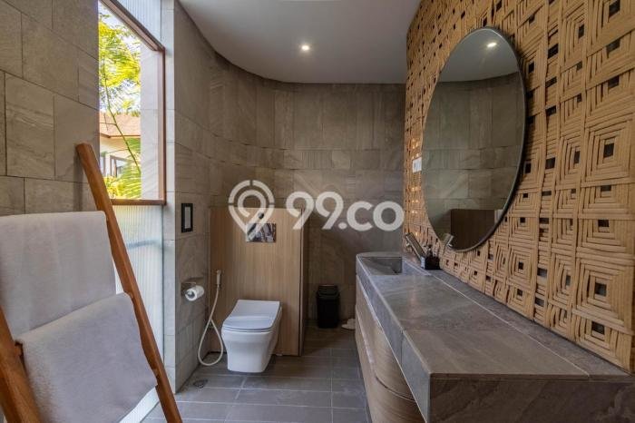 KESEMPATAN EMAS! Vila di , Ukuran 170m2m², Lingkungan Eksklusif dengan keamanan terjaga KESEMPATAN EMAS! Vila di , Ukuran 170m2m², Lingkungan Eksklusif dengan keamanan terjaga