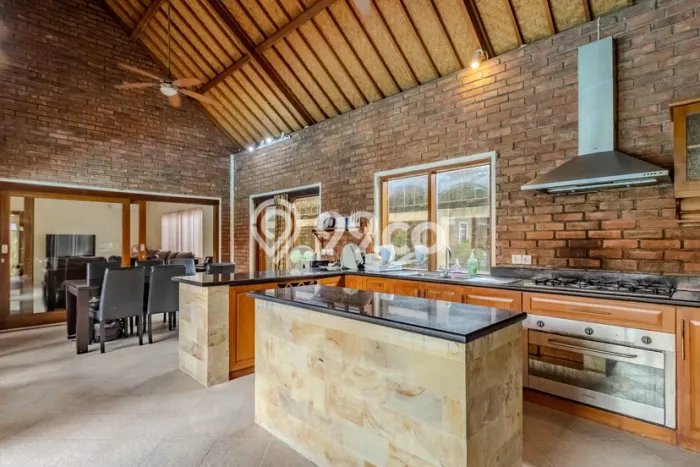 Investasi Menjanjikan! Vila di , Dimensi 430m2m², Posisi Strategis Investasi Menjanjikan! Vila di , Dimensi 430m2m², Posisi Strategis