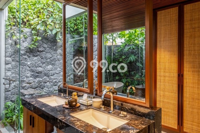 LOKASI TERBAIK! Vila Kawasan Canggu, Luas 1370m², Kawasan Tenang dan nyaman LOKASI TERBAIK! Vila Kawasan Canggu, Luas 1370m², Kawasan Tenang dan nyaman